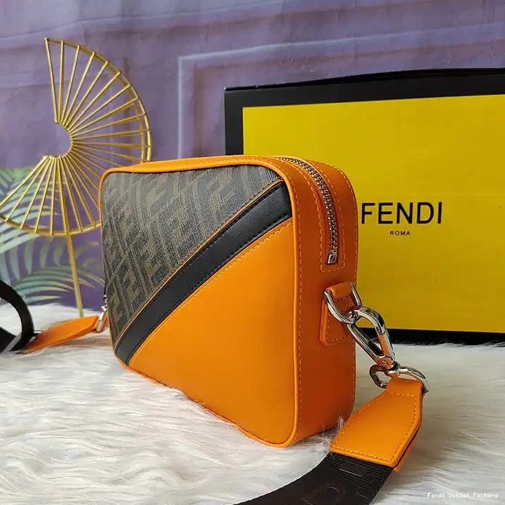 Vintage HOT Case Orange Camera Fabric FF Motif Compact In Fendi Brown 0426
